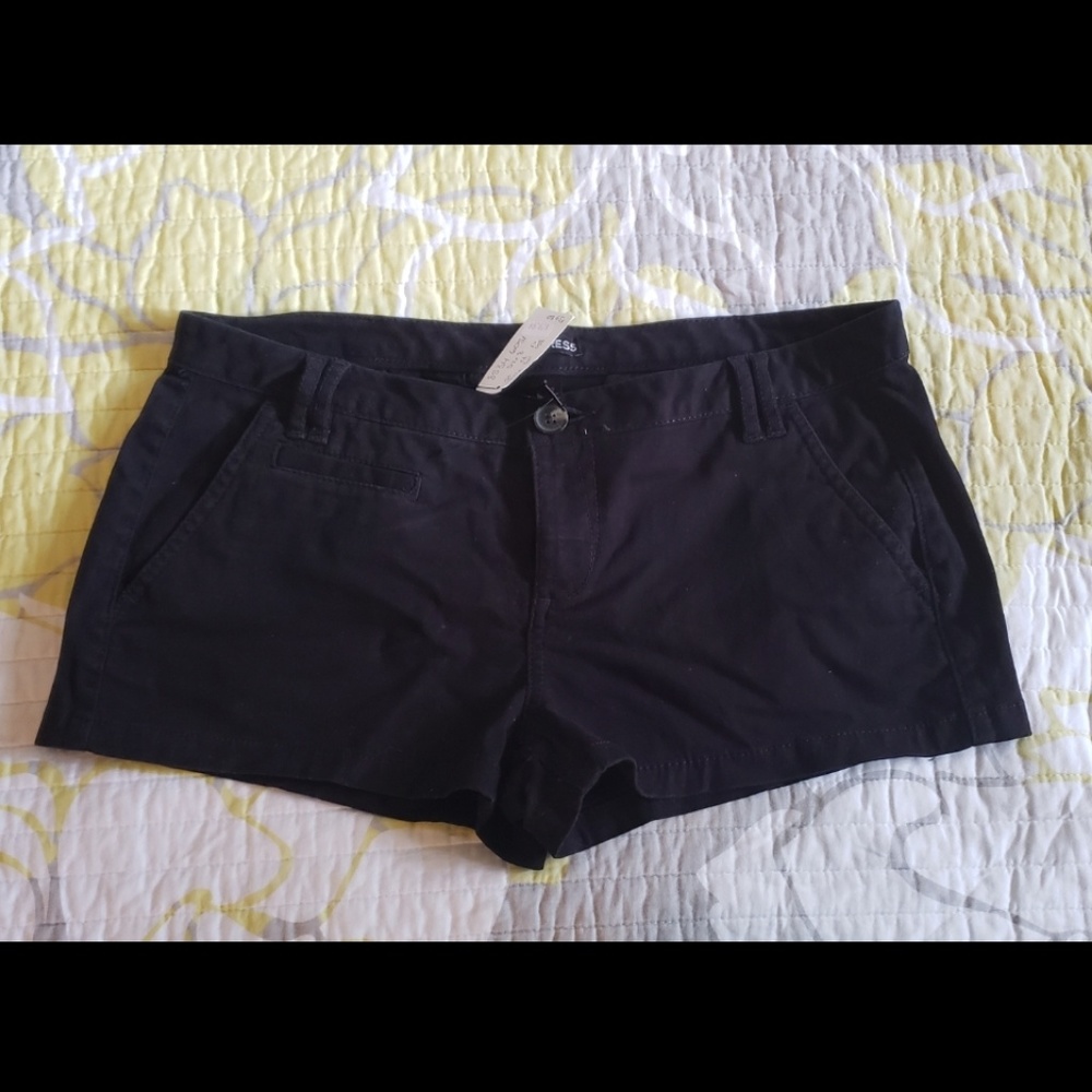 NWT Express Cotton Short
